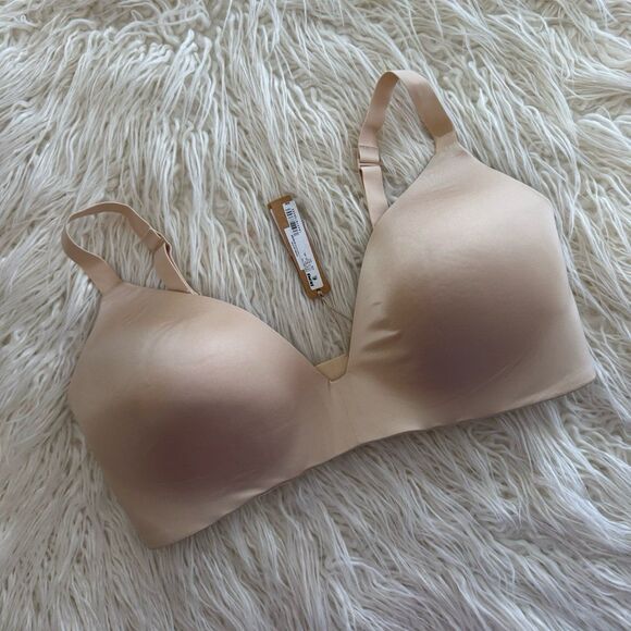 Skims Wireless Form T-shirt Bra Sand Size 40DD - Picture 3 of 8